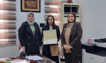 طالبة من قسم التقانة الاحيائية تحصد جائزة في المسابقة العلمية المعرفية.