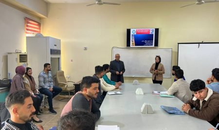 دورة تدريبية في كلية العلوم بعنوان الصناعة النفطية.