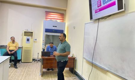 دورة تدريبية في كلية العلوم بعنوان قياس وتحليل خصائص المكامن النفطية باستخدام البرامجيات الجيولوجية .
